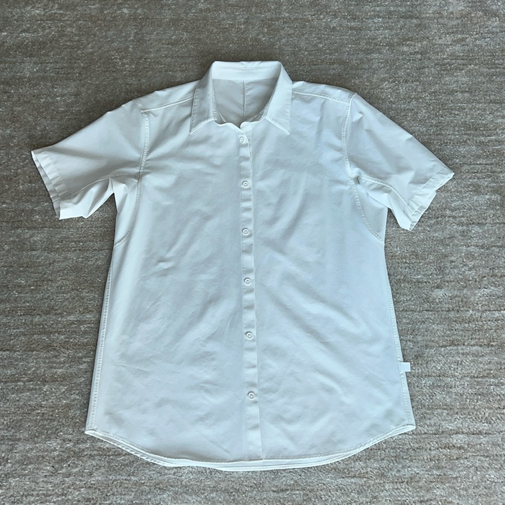 Men’s Lululemon white button down dress shirt size M